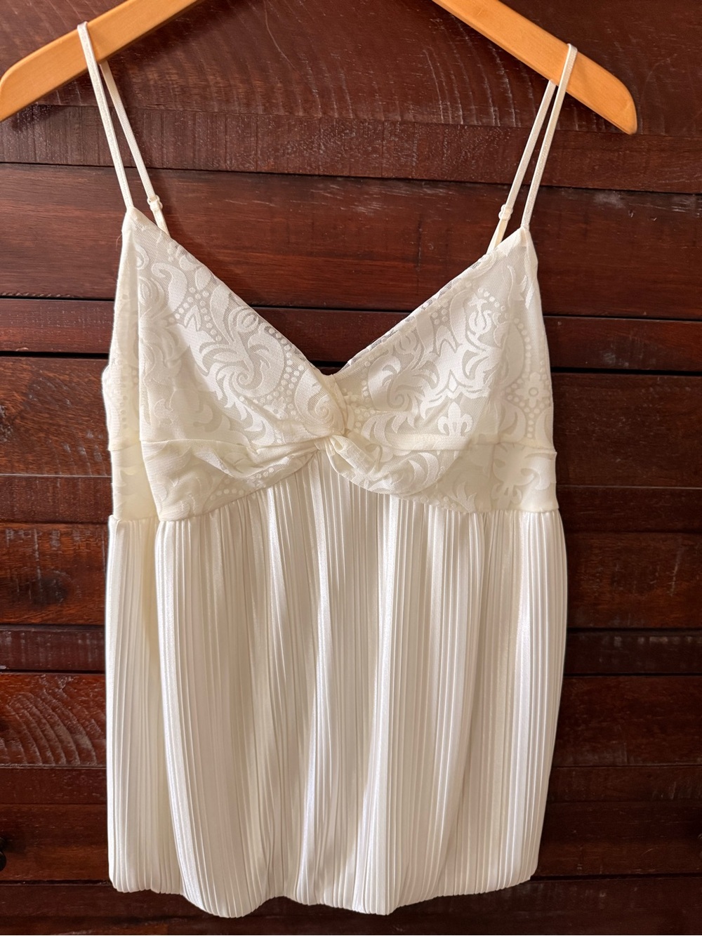 Y2K Women's Studio Y Cream Lace & Pleated Satin Camisole Top